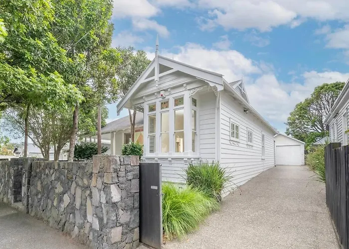 4 Bed Villa In Mount Eden